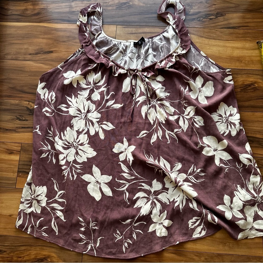 Torrid Floral Ruffle Neck floral Women Top 3X